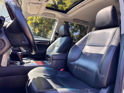 Used 2019 Lexus GX 460 Premium AWD/4WD image 18