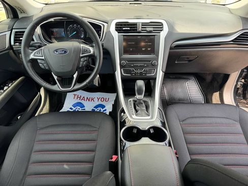 Used 2016 Ford Fusion SE AWD/4WD image 23
