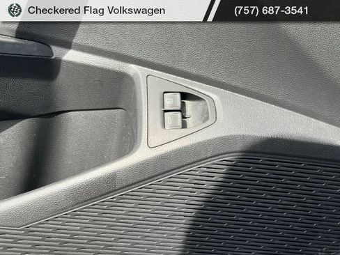 Used 2022 Volkswagen Jetta SE FWD image 17