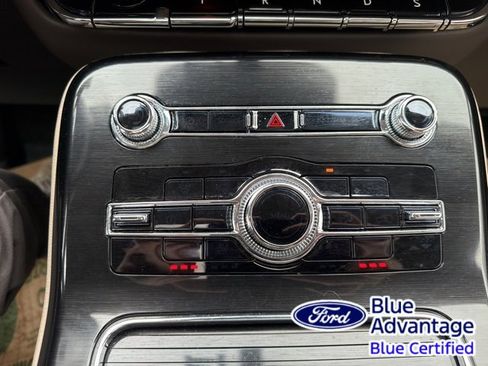 Used 2022 Lincoln Nautilus Reserve w/ Luxury Package image 19