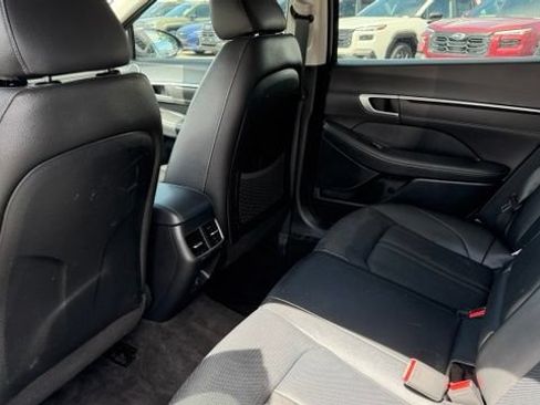 Used 2022 Hyundai Sonata Limited FWD image 13