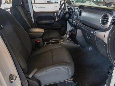Used 2021 Jeep Wrangler Unlimited Sport image 31