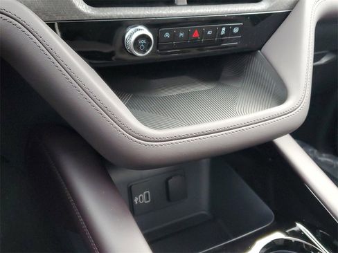 New 2026 Ford Explorer Platinum w/ LUX Leather Package image 18