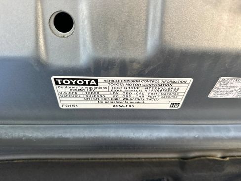 Certified 2022 Toyota Camry LE FWD image 34