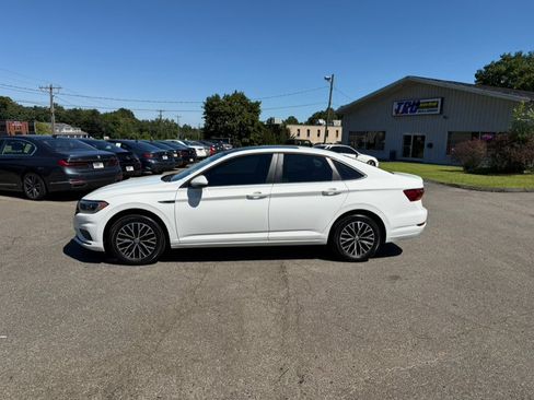 Used 2019 Volkswagen Jetta SEL FWD image 3