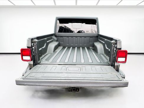 Used 2022 Jeep Gladiator Mojave w/ Trailer Tow Package image 18