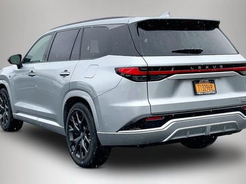 Used 2026 Lexus TX 500h AWD w/ Technology Package image 9