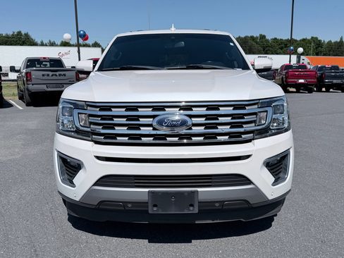 Used 2018 Ford Expedition Max Limited w/ Equipment Group 301A RWD image 3