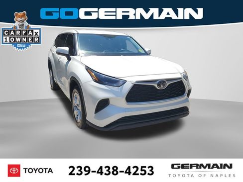 Used 2022 Toyota Highlander L FWD image 4