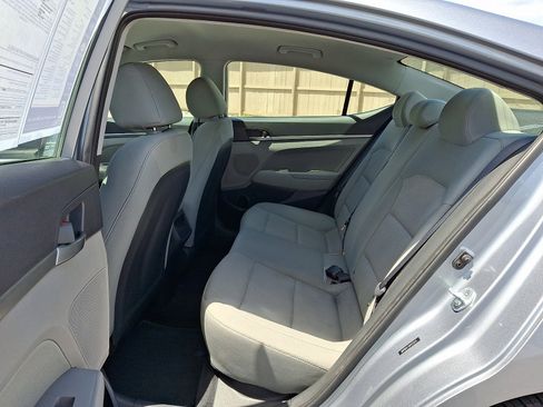 Used 2017 Hyundai Elantra SE FWD image 11