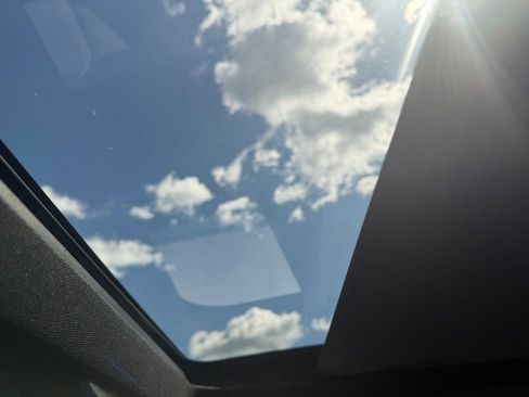 Used 2020 Ford Explorer Limited w/ Class III Trailer Tow Package image 12