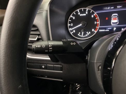 Used 2023 Nissan Rogue SV AWD/4WD image 23