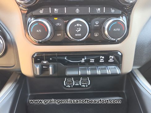 Used 2022 RAM 1500 Laramie AWD/4WD image 10