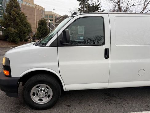 Used 2021 Chevrolet Express 2500 w/ Driver Convenience Package RWD image 14