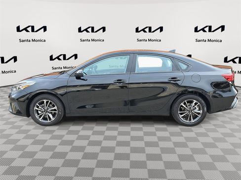 Used 2024 Kia Forte LXS image 8