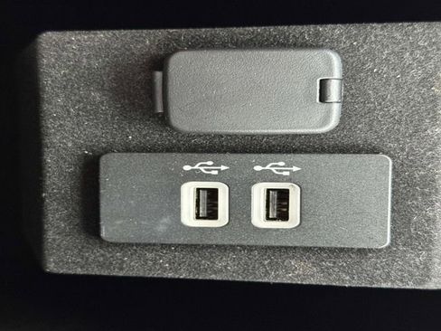 Used 2017 Lincoln Navigator L Select image 24