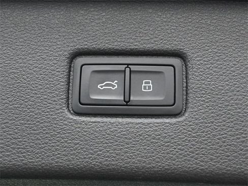 Used 2025 Audi Q7 2.0T Premium Plus w/ Premium Plus Package image 34