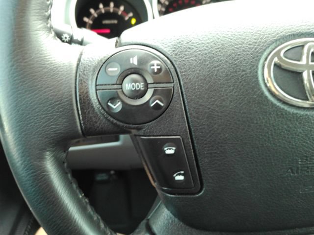 Used 2013 Toyota Sequoia Limited RWD image 39