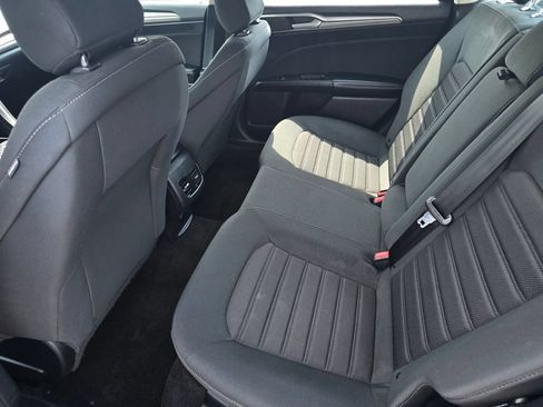 Certified 2020 Ford Fusion SE FWD image 10