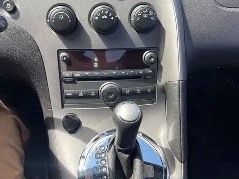 Used 2007 Pontiac Solstice GXP w/ Premium Package RWD image 15