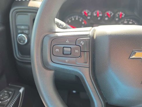 Used 2025 Chevrolet Silverado 1500 Custom image 23