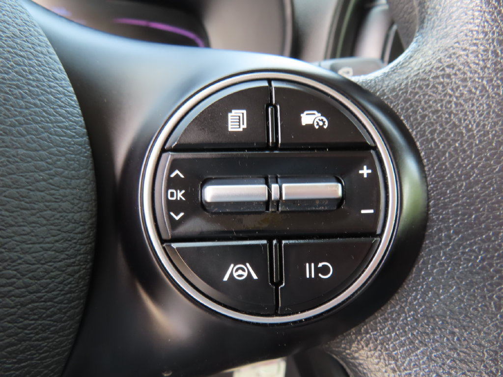 Used 2024 Kia Soul LX w/ Option Group 015 FWD image 10