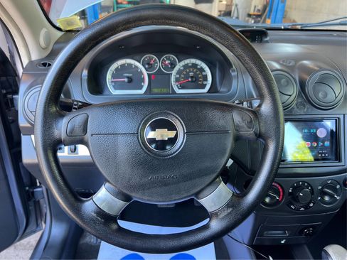Used 2011 Chevrolet Aveo5 LT w/ Power and Convenience Package FWD image 16