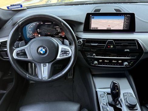 Used 2020 BMW M550i xDrive w/ Parking Assistance Package AWD/4WD image 11