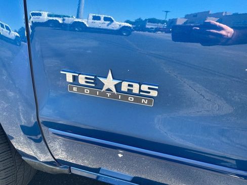 Used 2018 Chevrolet Silverado 1500 LT w/ Texas Edition image 40