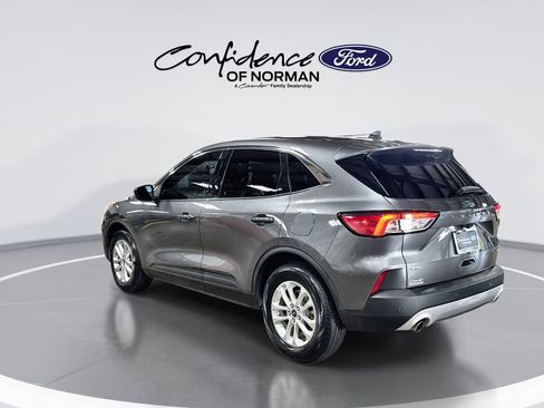 Used 2021 Ford Escape SE FWD image 6