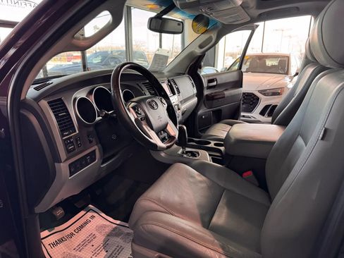 Used 2014 Toyota Sequoia Platinum image 9