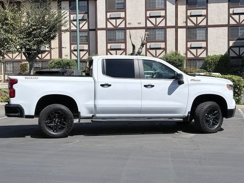 Used 2024 Chevrolet Silverado 1500 LT Trail Boss w/ Protection Package AWD/4WD image 4