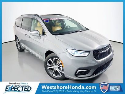 Used 2022 Chrysler Pacifica Pinnacle