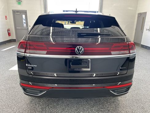 New 2026 Volkswagen Atlas Cross Sport SE AWD/4WD image 4