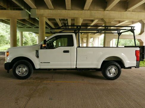 Used 2019 Ford F250 XL w/ Power Equipment Group RWD image 19