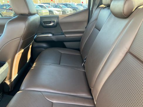 Certified 2020 Toyota Tacoma Limited image 39