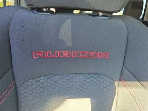 Used 2023 Jeep Gladiator Rubicon w/ LED Lighting Group image 35