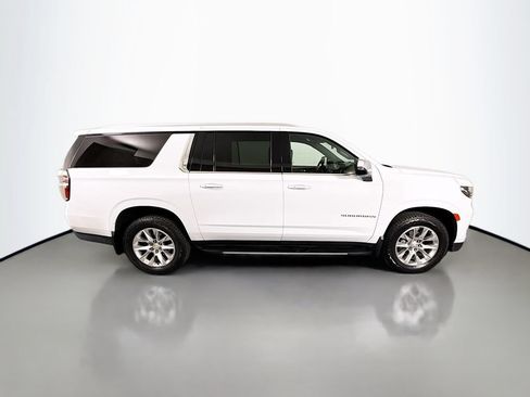 Used 2022 Chevrolet Suburban Premier AWD/4WD image 8