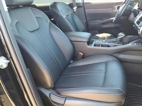 Used 2023 Kia Sorento S w/ Panoramic Sunroof Package image 18