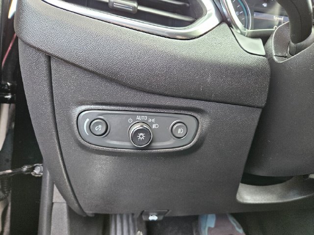 Used 2024 Chevrolet Equinox Premier AWD/4WD image 38
