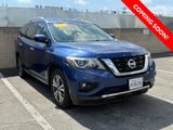 Used 2017 Nissan Pathfinder SV image 4