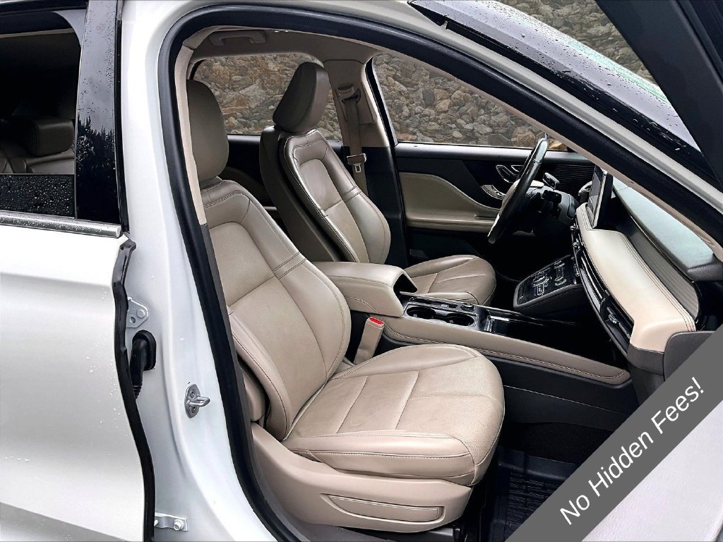 Used 2021 Lincoln Corsair AWD w/ Premium Package image 6
