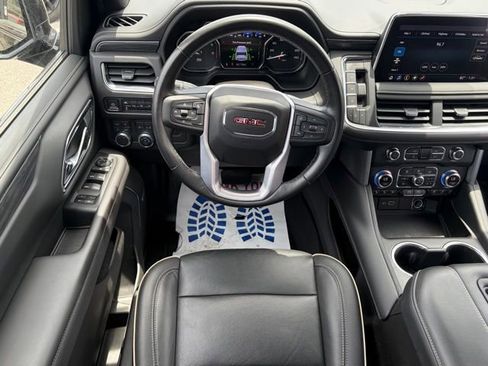 Used 2021 GMC Yukon XL SLT AWD/4WD image 35