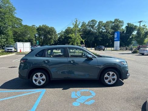 Used 2023 Honda HR-V LX image 9