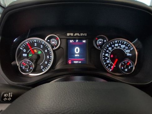 Used 2023 RAM 1500 Big Horn AWD/4WD image 18
