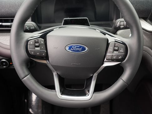 New 2026 Ford Explorer Platinum w/ LUX Leather Package AWD/4WD image 22