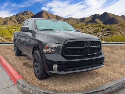 Used 2017 RAM 1500 Express w/ Black Ram 1500 Express Group image 3