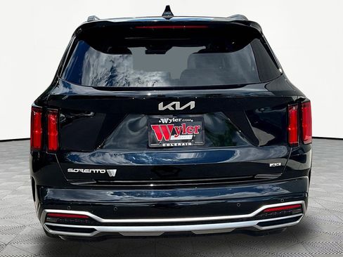 Used 2023 Kia Sorento SX AWD/4WD image 5
