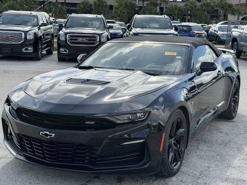 Used 2019 Chevrolet Camaro SS RWD image 9