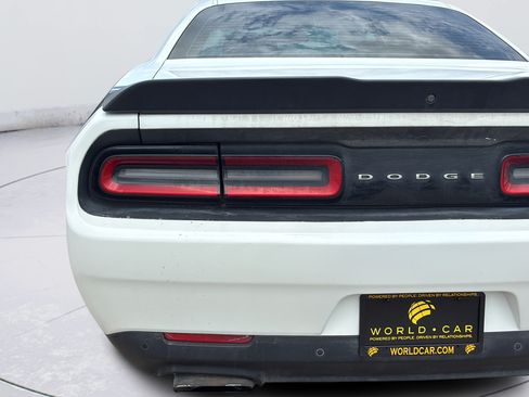Used 2018 Dodge Challenger R/T Scat Pack w/ Dynamics Package RWD image 39